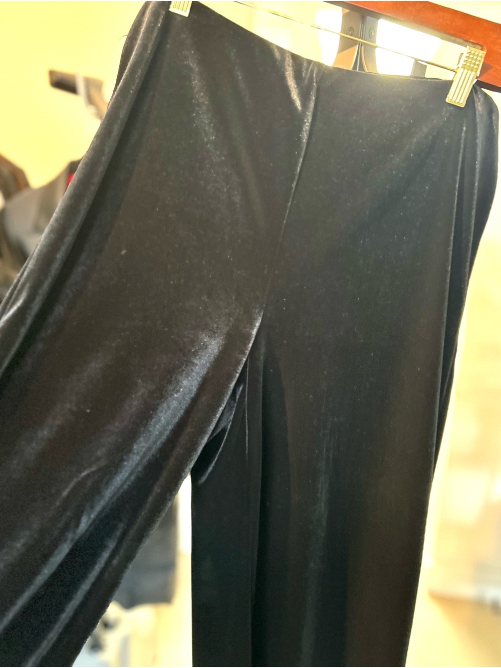 Melanie Lyne. Formal collection Velvet Wide-Leg Pants Black with easy pull on.